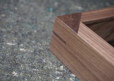 Walnut V136 frame with splines